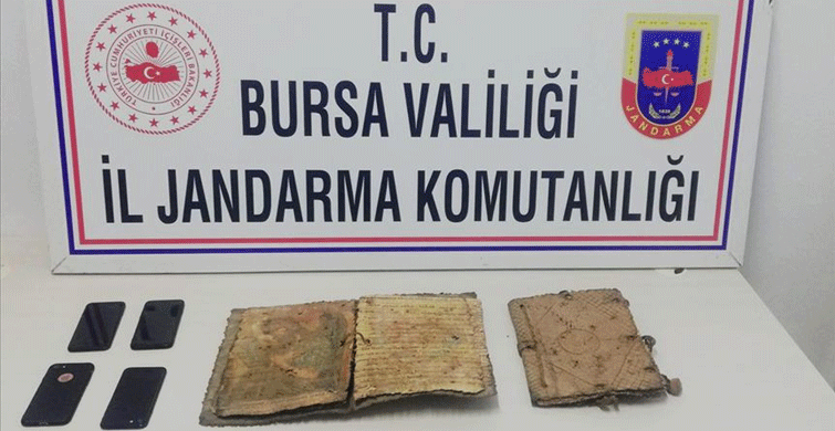 1000 Yıllık El Yazması İki İncil Ele Geçirildi