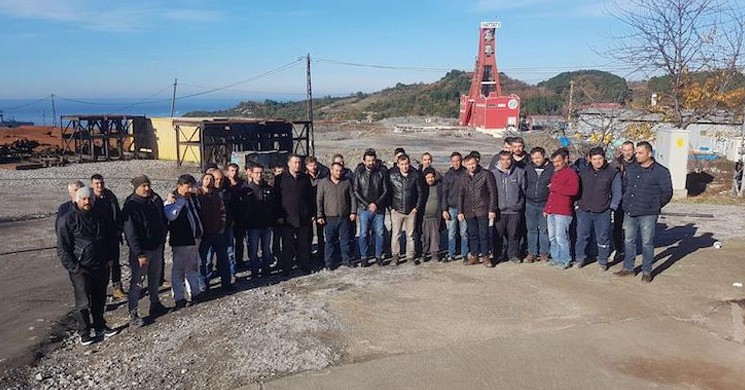 Amasra’da Maaşlarını Alamayan Maden İşçileri Eylem Yapıyor
