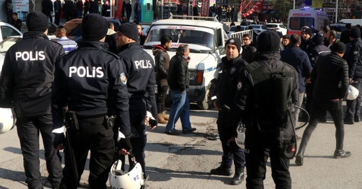Erzincan'da Aileler Arasında Kavga: 20 Gözaltı