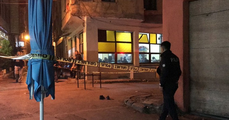 Fatih’te Akrabalar Arasında Silahlı Kavga