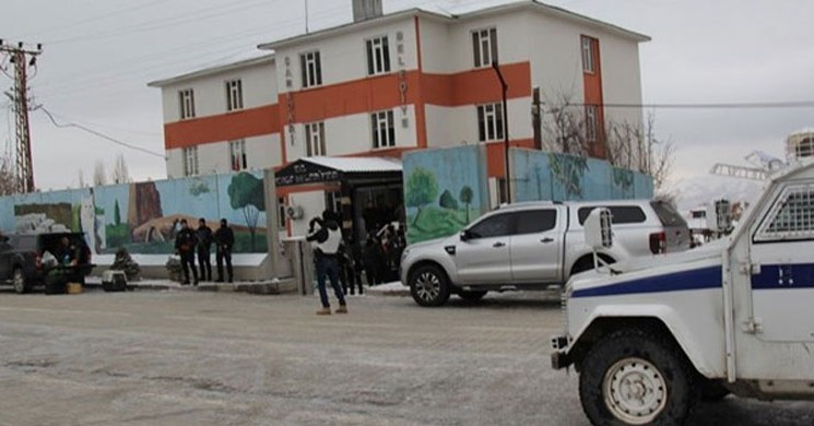 HDP'li İki Belediye Başkanı Tutuklandı