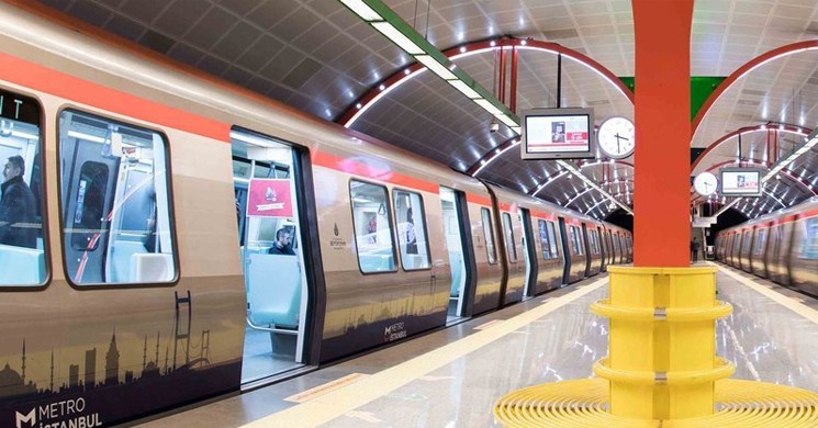 İstanbul'da Metro Seferlerinde Aksama Yaşandı
