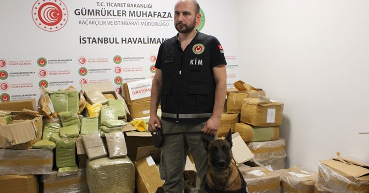 İstanbul Havalimanı'nda 1 Ton 700 Kilogram Uyuşturucu Ele Geçirildi!