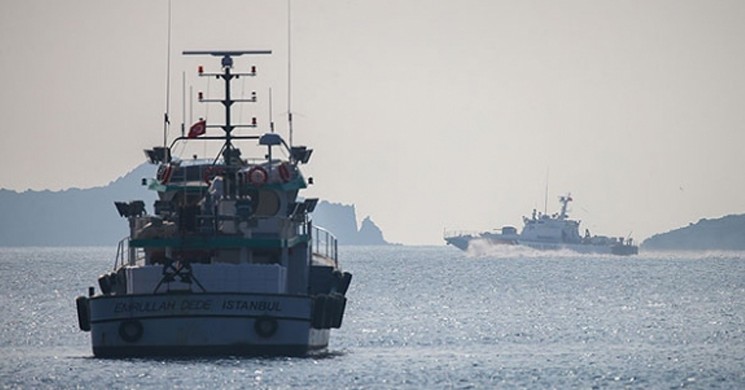 İzmir'de 65 Düzensiz Göçmen Yakalandı