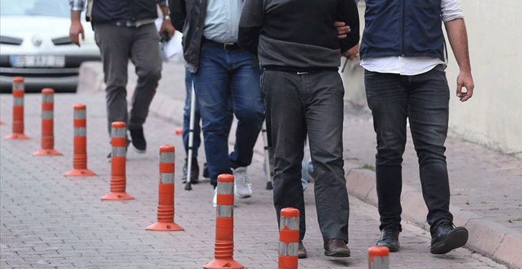 Konya Merkezli Düzenlenen FETÖ Operasyonunda 5 Gözaltı