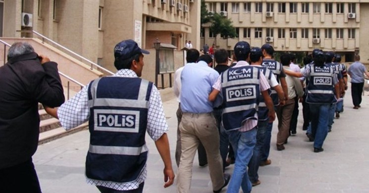 Mersin'de 'Torbacı' Operasyonu: 14 Şüpheli Tutuklandı