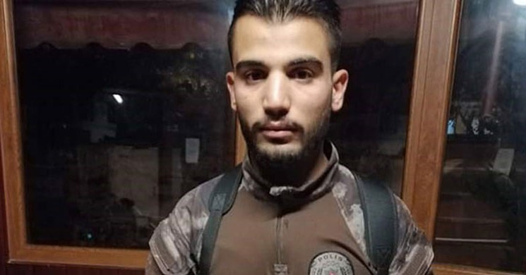 Özal Harekat Gibi Geziyordu! Gözaltına Alındı