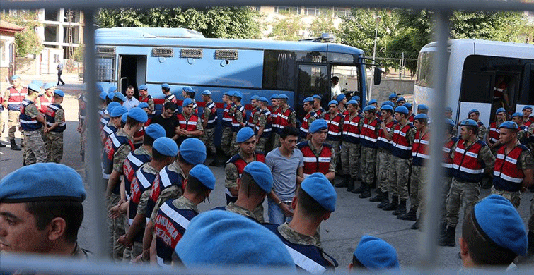 Siirt'teki Darbe Davasında 248 Sanığın Yargılanması Yeniden Yapılacak