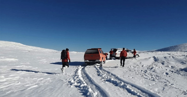 Uludağ'da Kayıp İki Arkadaşı Arama Çalışmaları Devam Ediyor