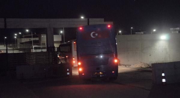 Adıyaman'daki 200 mahkum İslahiye'ye getirildi -1