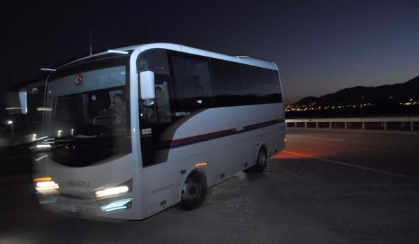Adıyaman'daki 200 mahkum İslahiye'ye getirildi -5