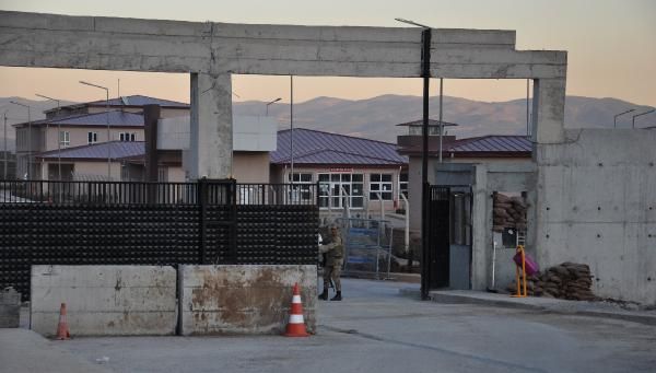 Adıyaman'daki 200 mahkum İslahiye'ye getirildi -7