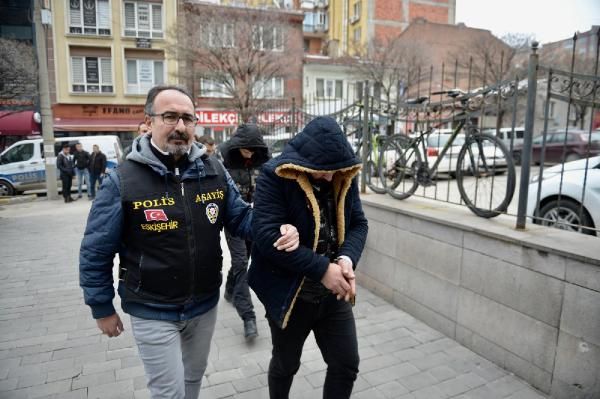 Eskişehir'de telefonla dolandırıcılığa 4 tutuklama -1