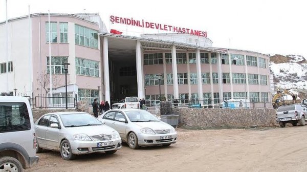 Hakkari'de boş arazide bir erkek cesedi bulundu