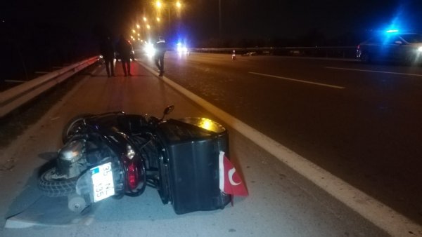 İzmir'de motosikletten yola savrulan bir kişi öldü