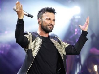 Tarkan'dan deprem sonrası güzel davranış