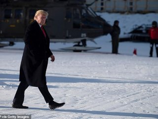 Trump, kauçuk ayakkabılarıyla Davos’ta