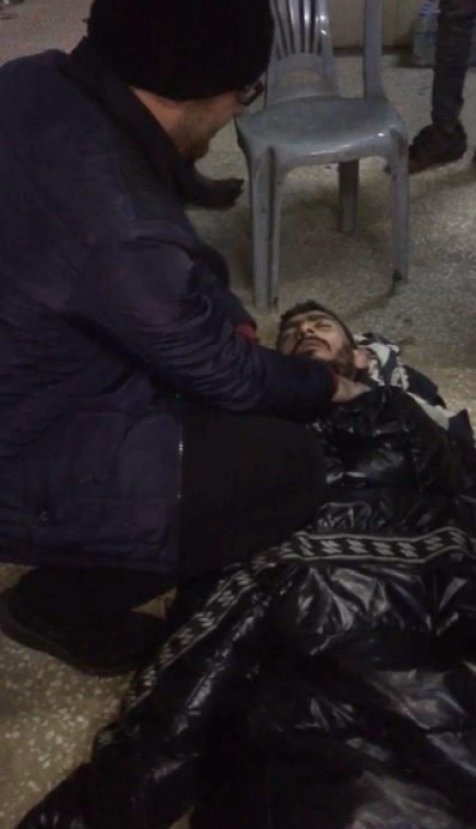 Yunan askerleri mültecileri döverek Türkiye'ye gönderdi