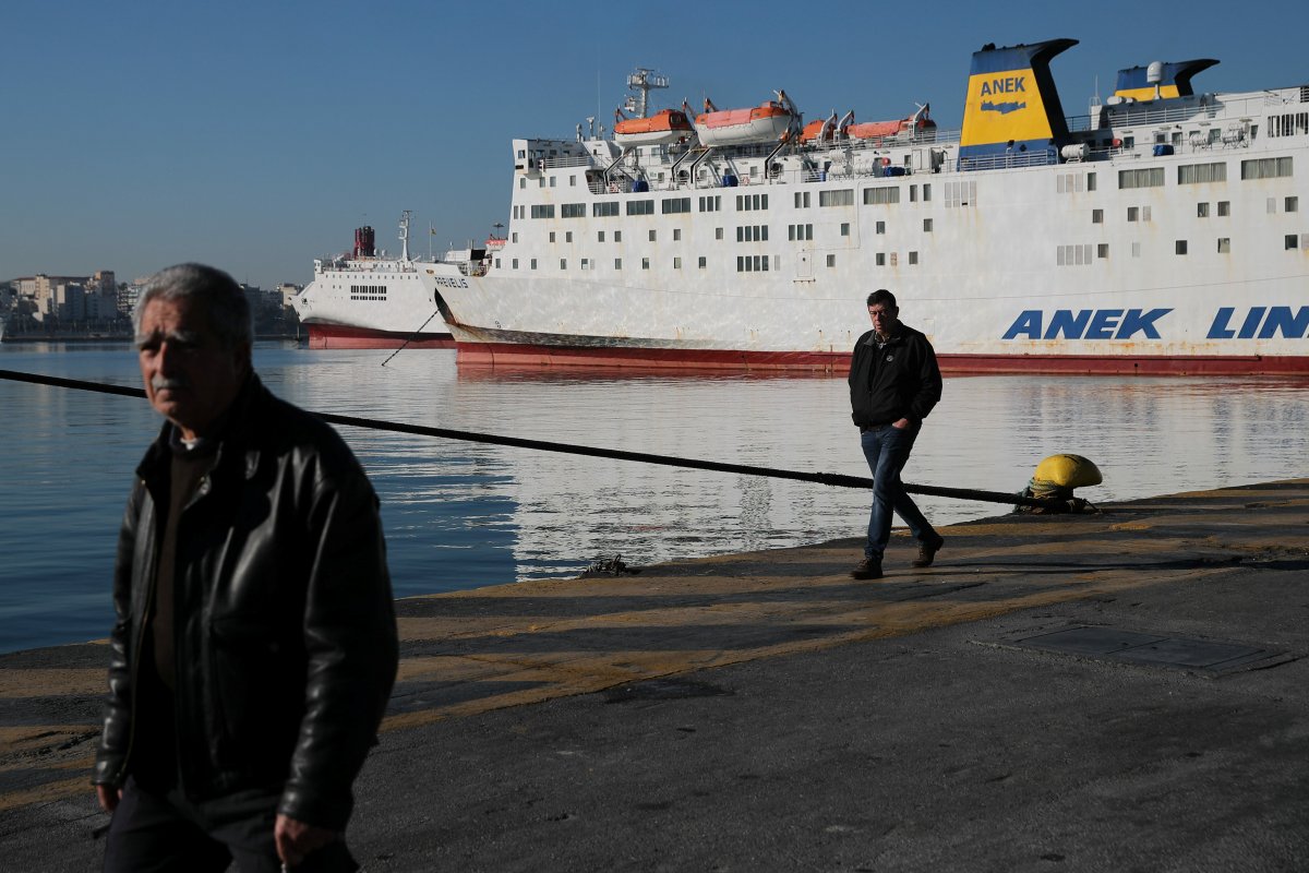 Yunanistan'da memurların grevi hayatı felç etti