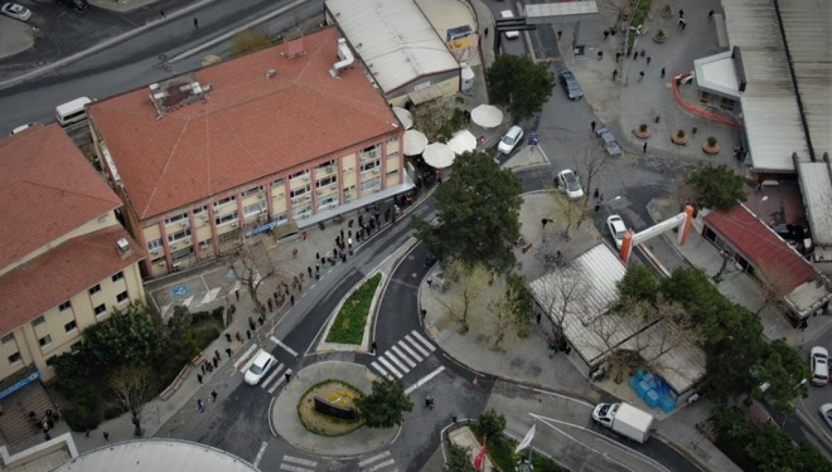 İstanbul'da korona testi kuyruğu