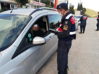 Mersin'de yasakları ihlal eden 130 kişiye işlem yapıldı