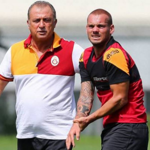 Sneijder, Galatasaray'a geri dönüyor