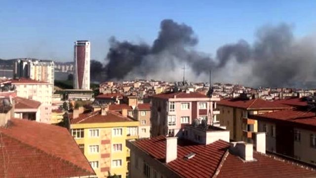 İstanbul'da askeri alanda yangın çıktı! İtfaiye ekiplerinin müdahalesi sürüyor