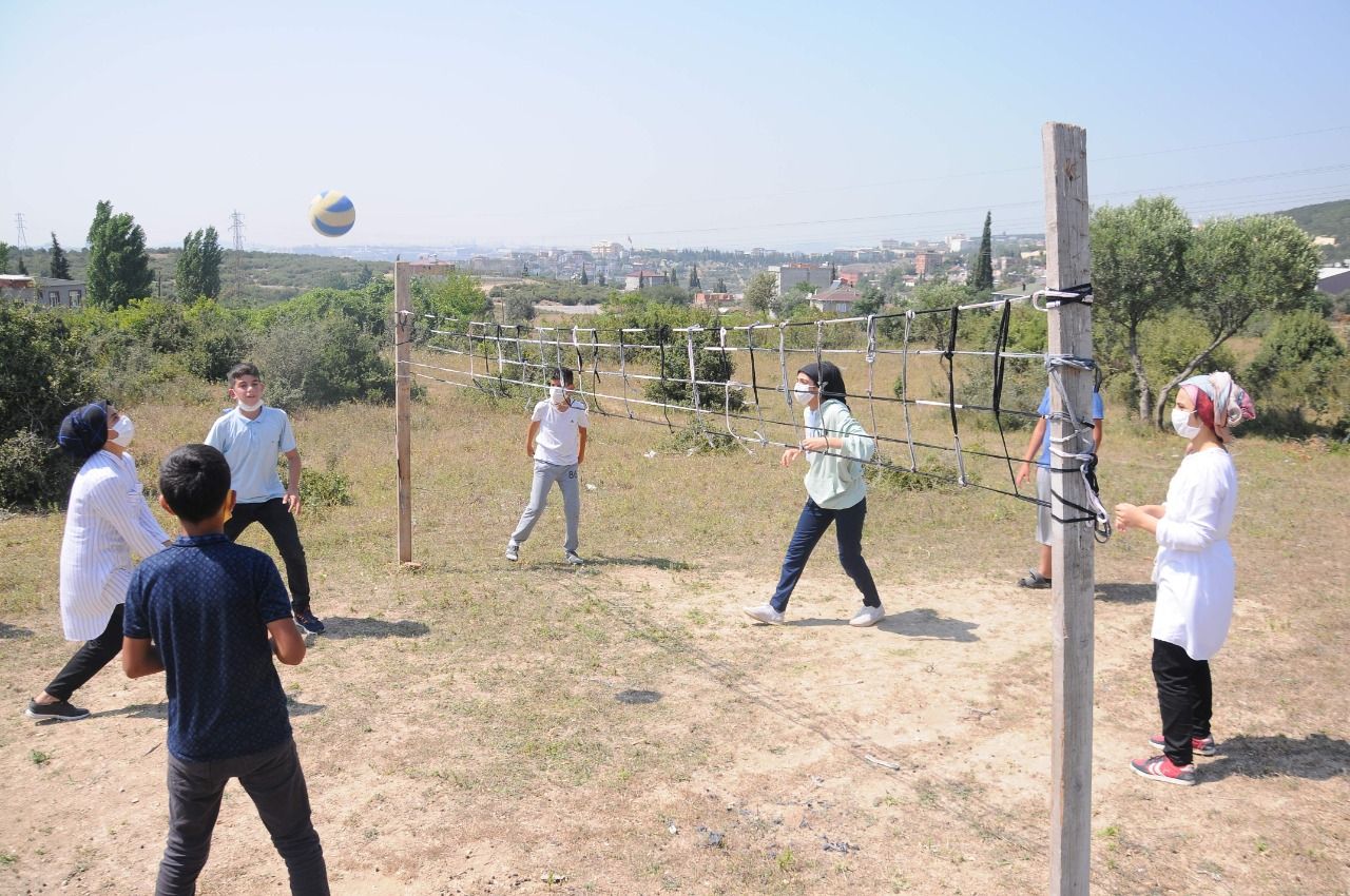 Kocaeli de atık malzemeleri spor yapmak için kullandılar #2