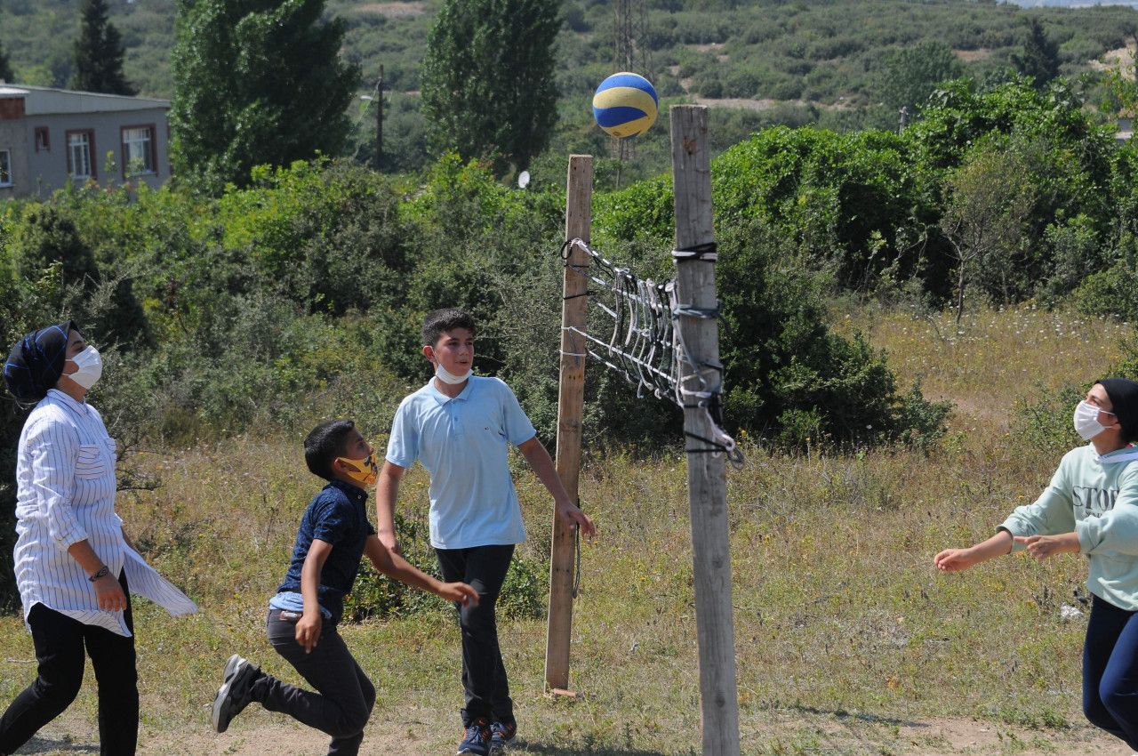 Kocaeli de atık malzemeleri spor yapmak için kullandılar #4