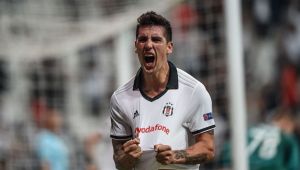 Beşiktaş'ta Ayrılık Rüzgarı: Enzo Roco