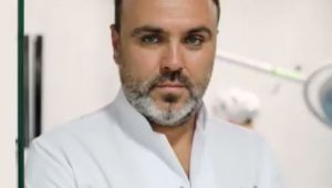 Qui est le dentiste Serhan Aktan ?
