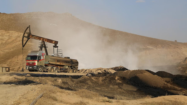 Türkiye'de bir ilk: 3 bin 500 metreden petrol çıkarıldı